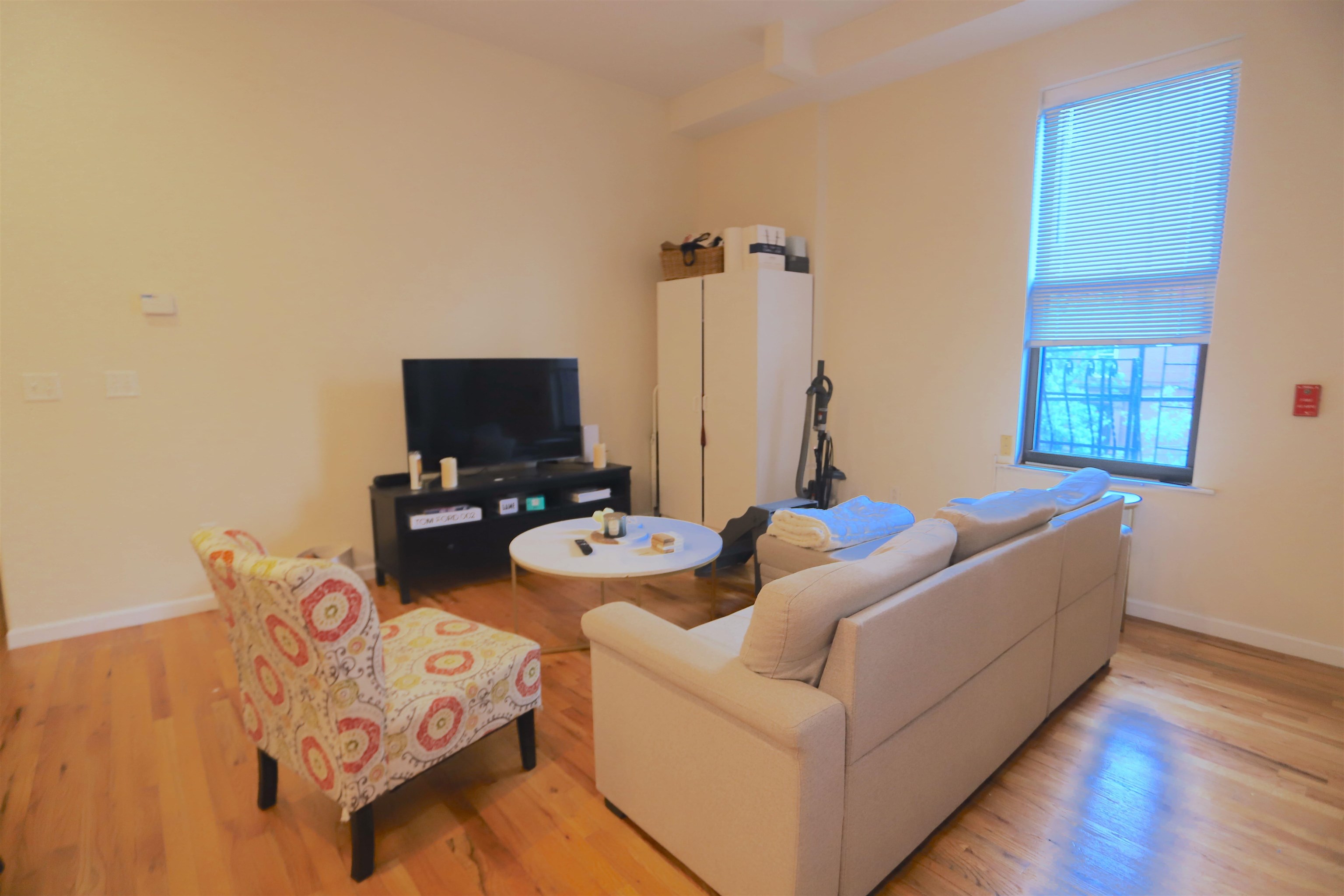105 11TH ST Unit: 2F