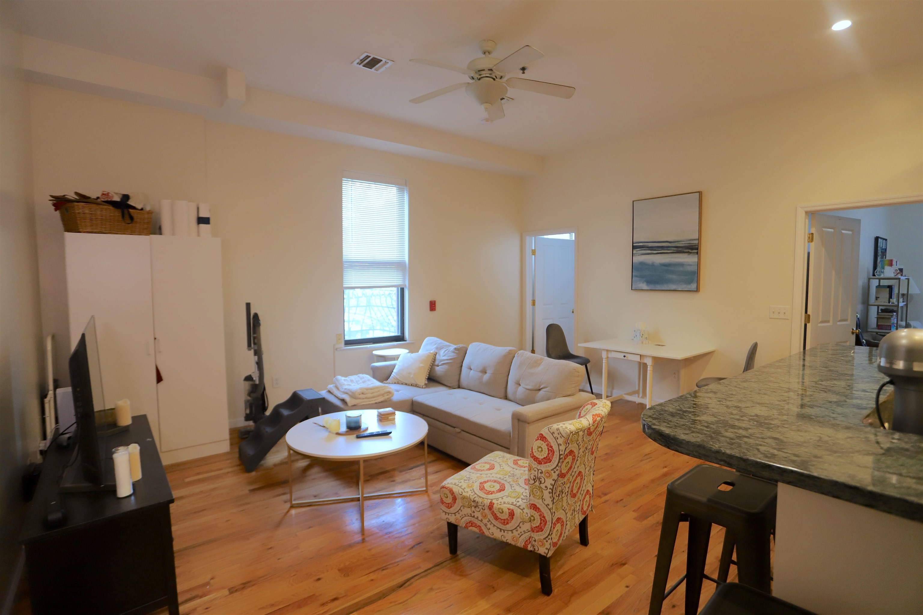 105 11TH ST Unit: 2F
