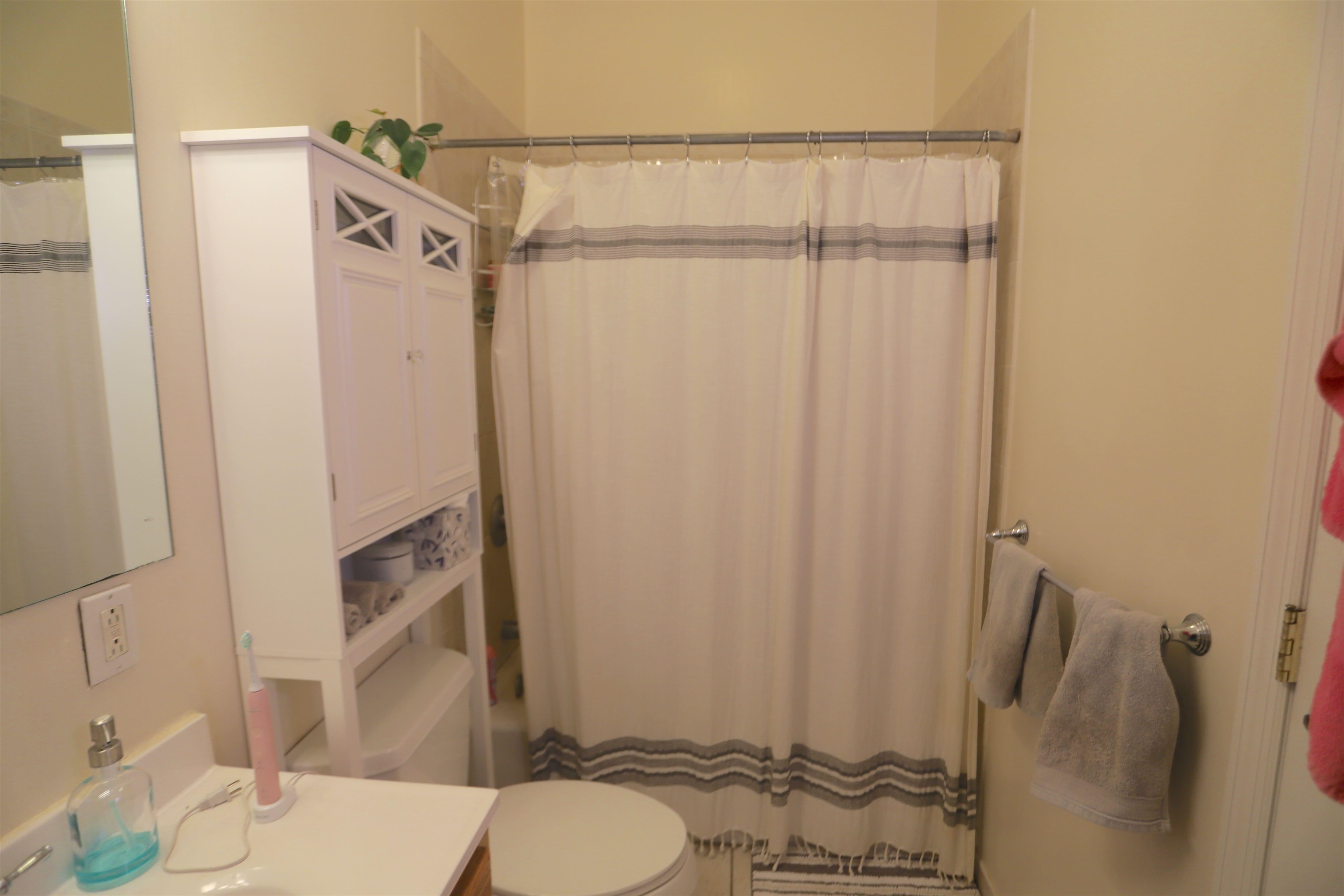 105 11TH ST Unit: 2F