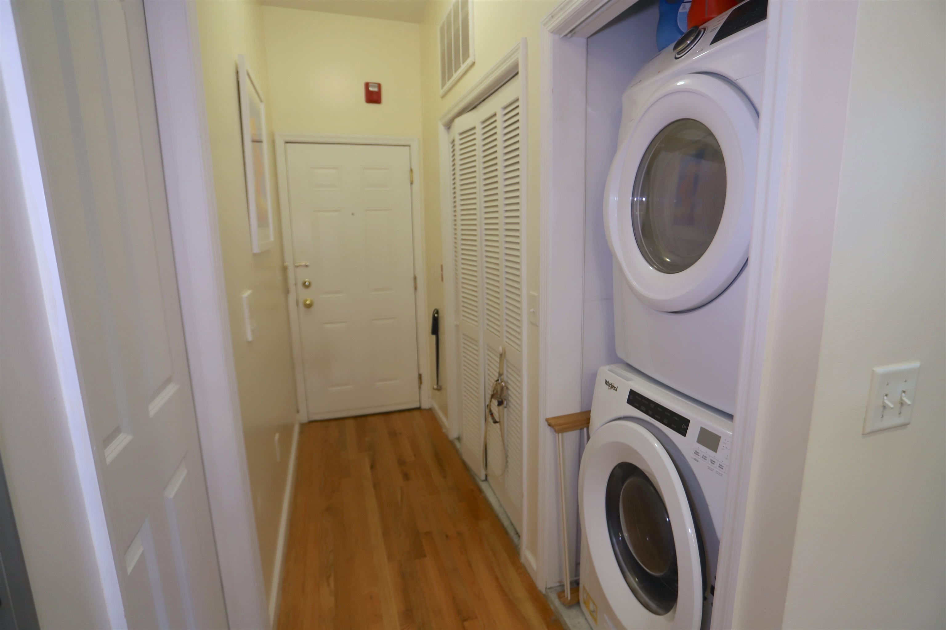 105 11TH ST Unit: 2F
