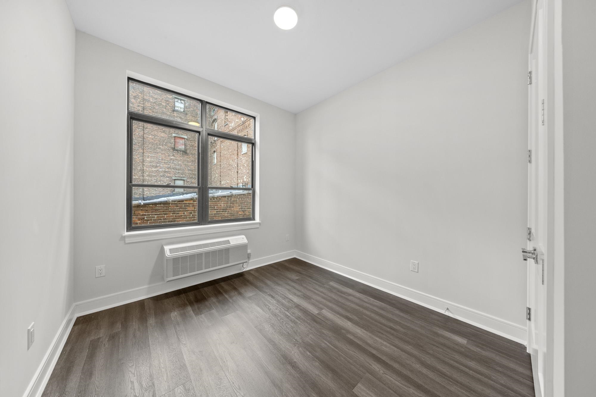 121 34TH ST Unit: 314