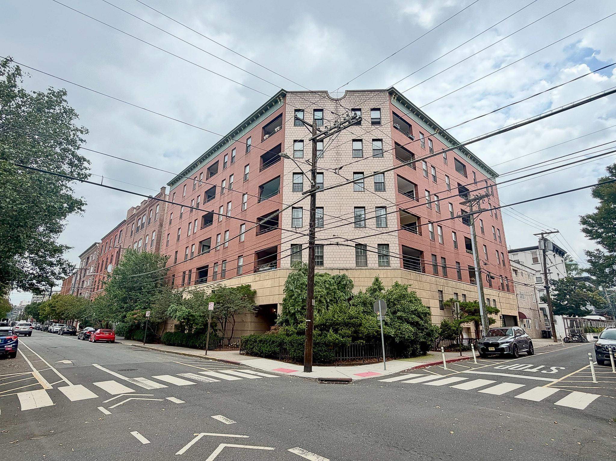 1001 CLINTON ST Unit: 5B