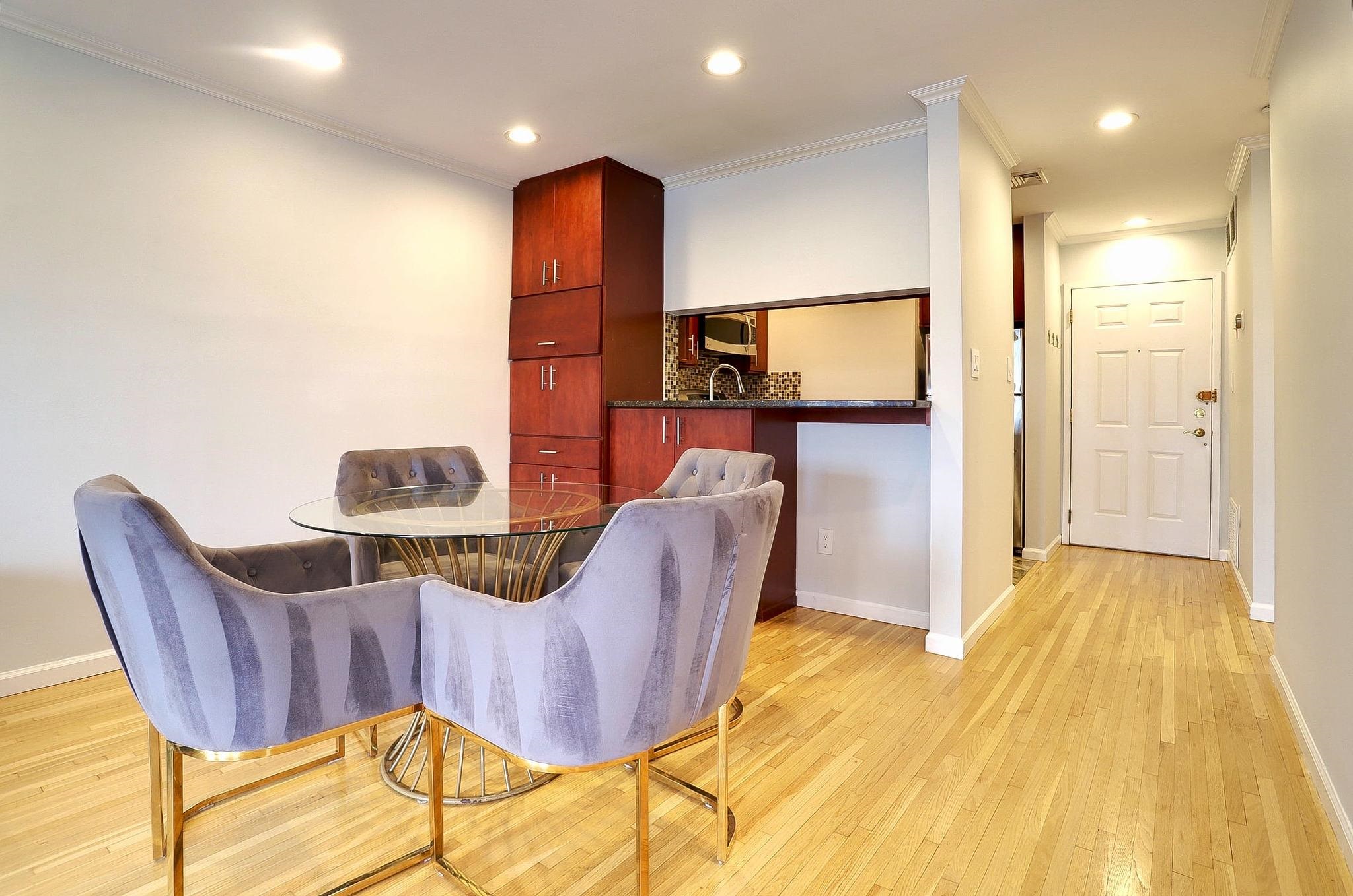 1001 CLINTON ST Unit: 5B