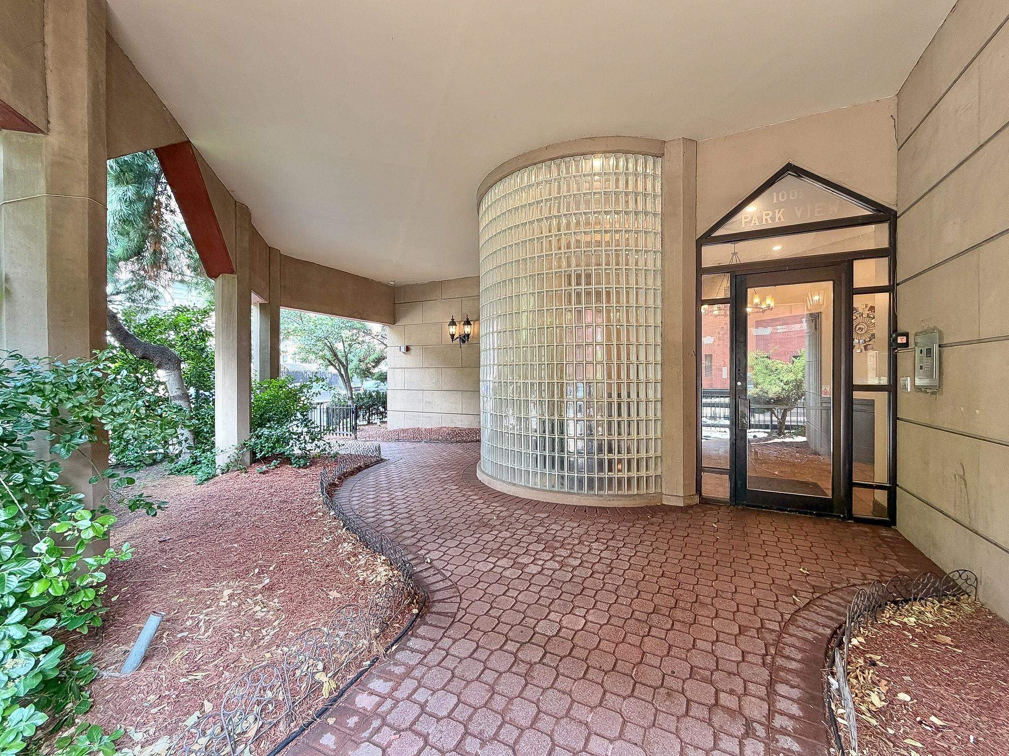 1001 CLINTON ST Unit: 5B