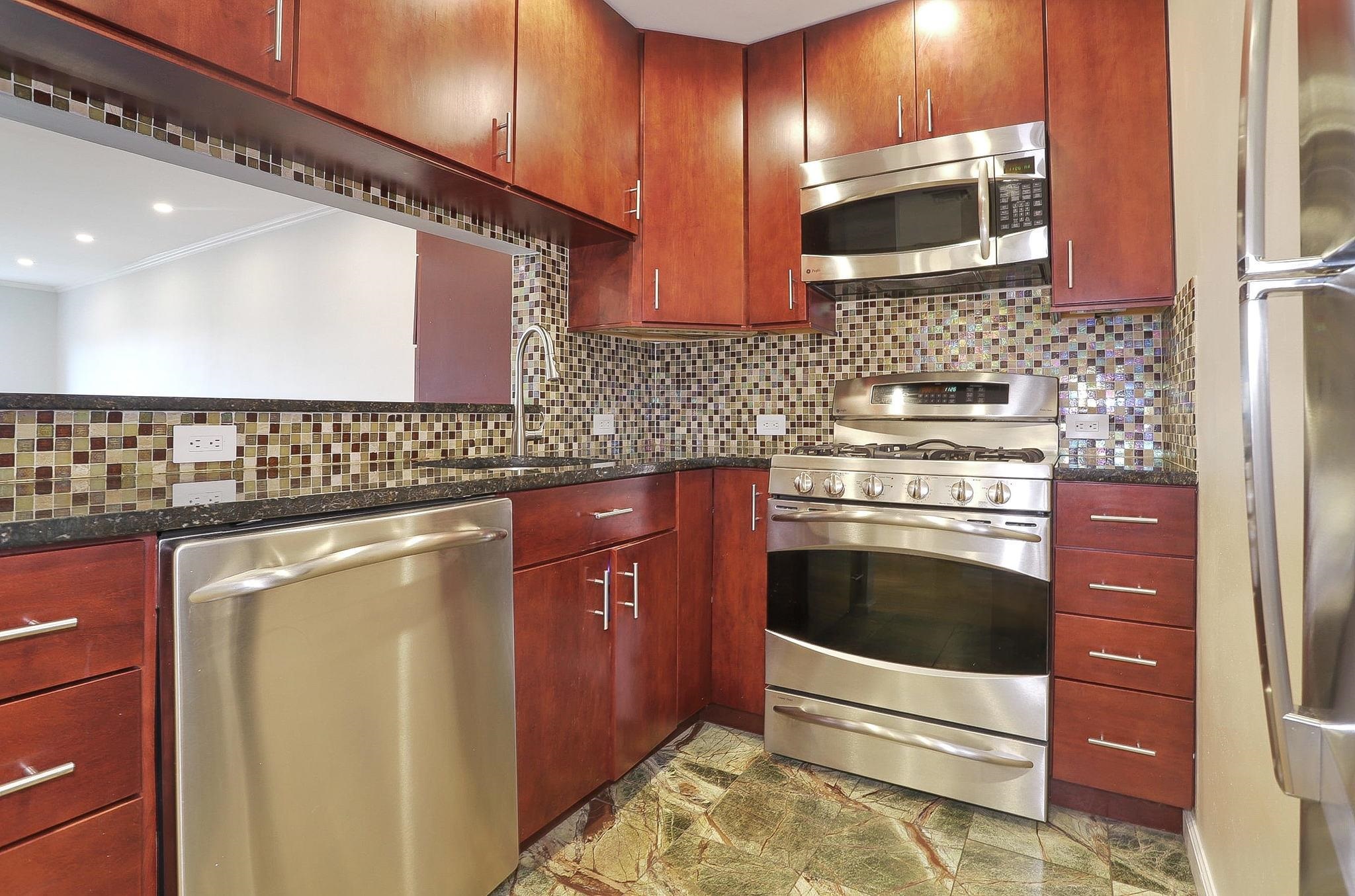 1001 CLINTON ST Unit: 5B