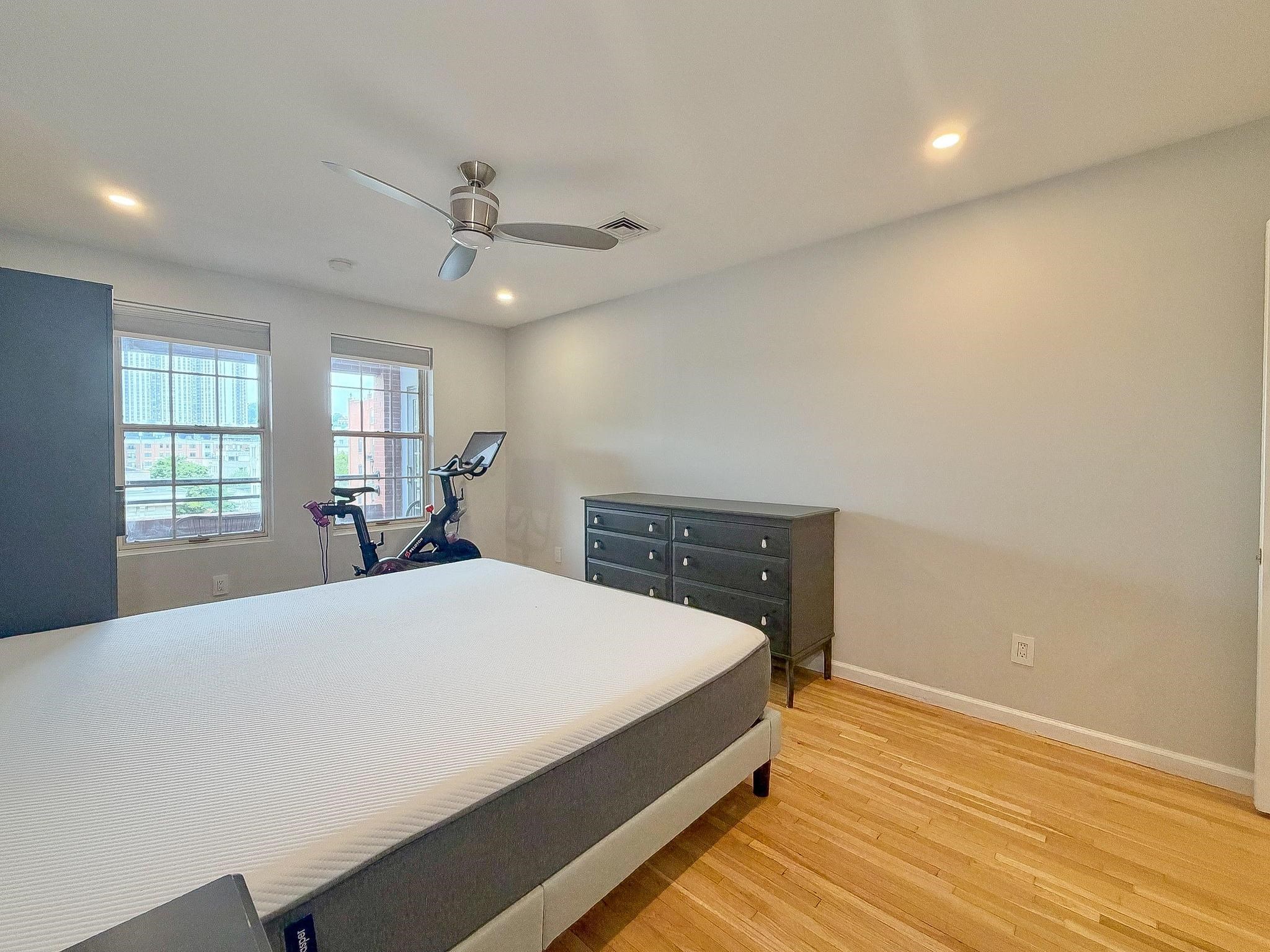 1001 CLINTON ST Unit: 5B