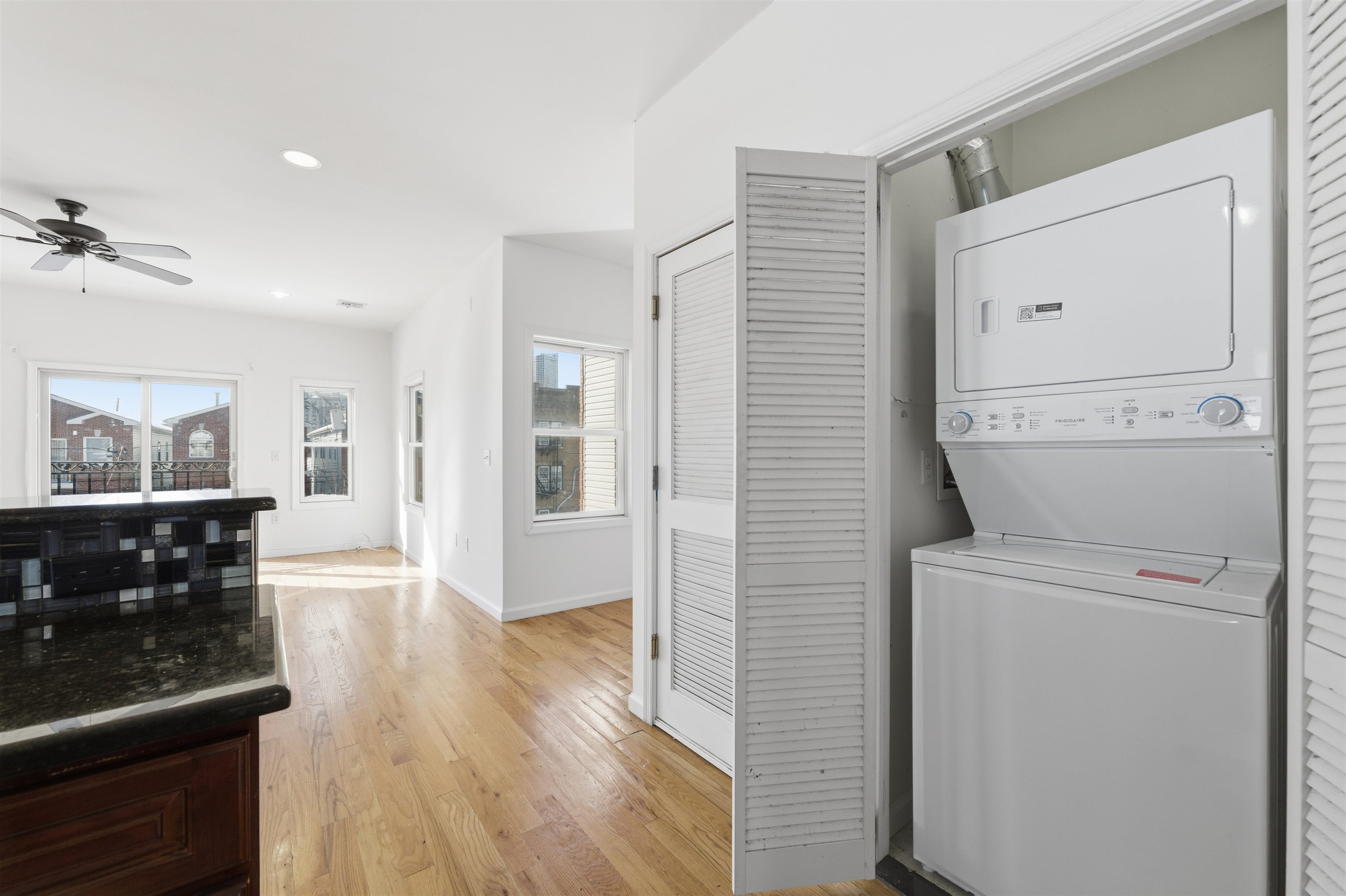 56 LAIDLAW AVE Unit: #2