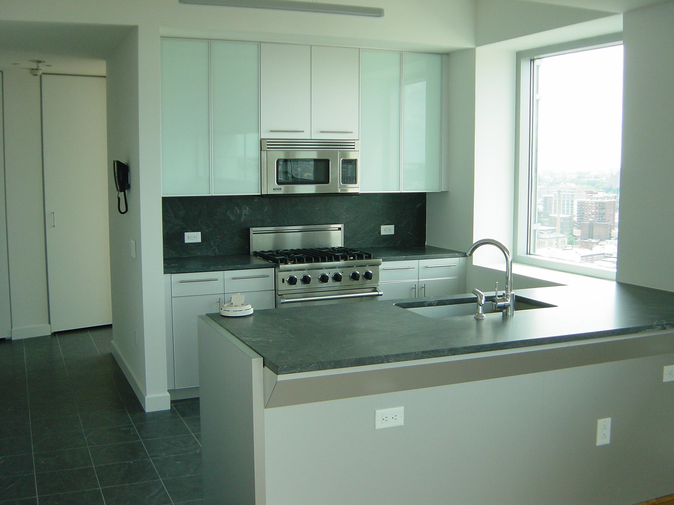 225 RIVER ST Unit: 2201