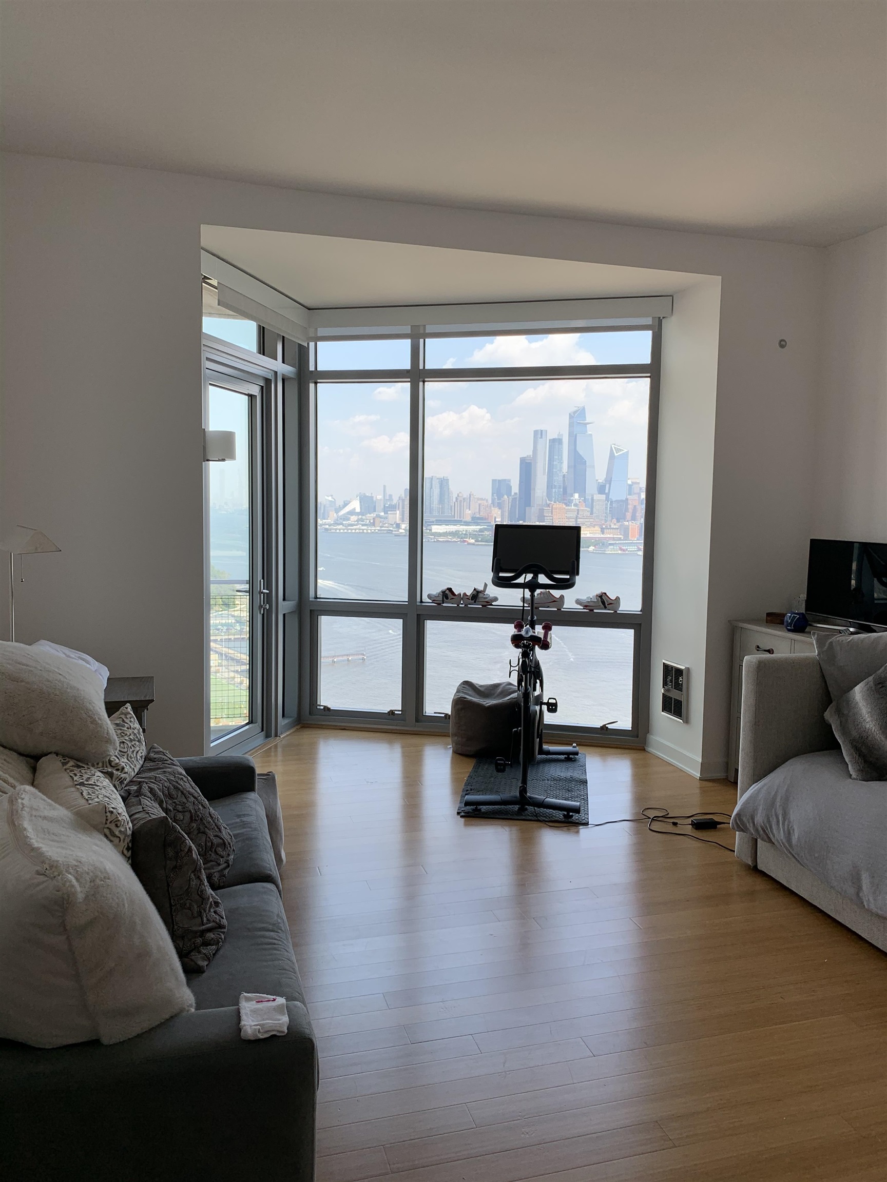 225 RIVER ST Unit: 2201