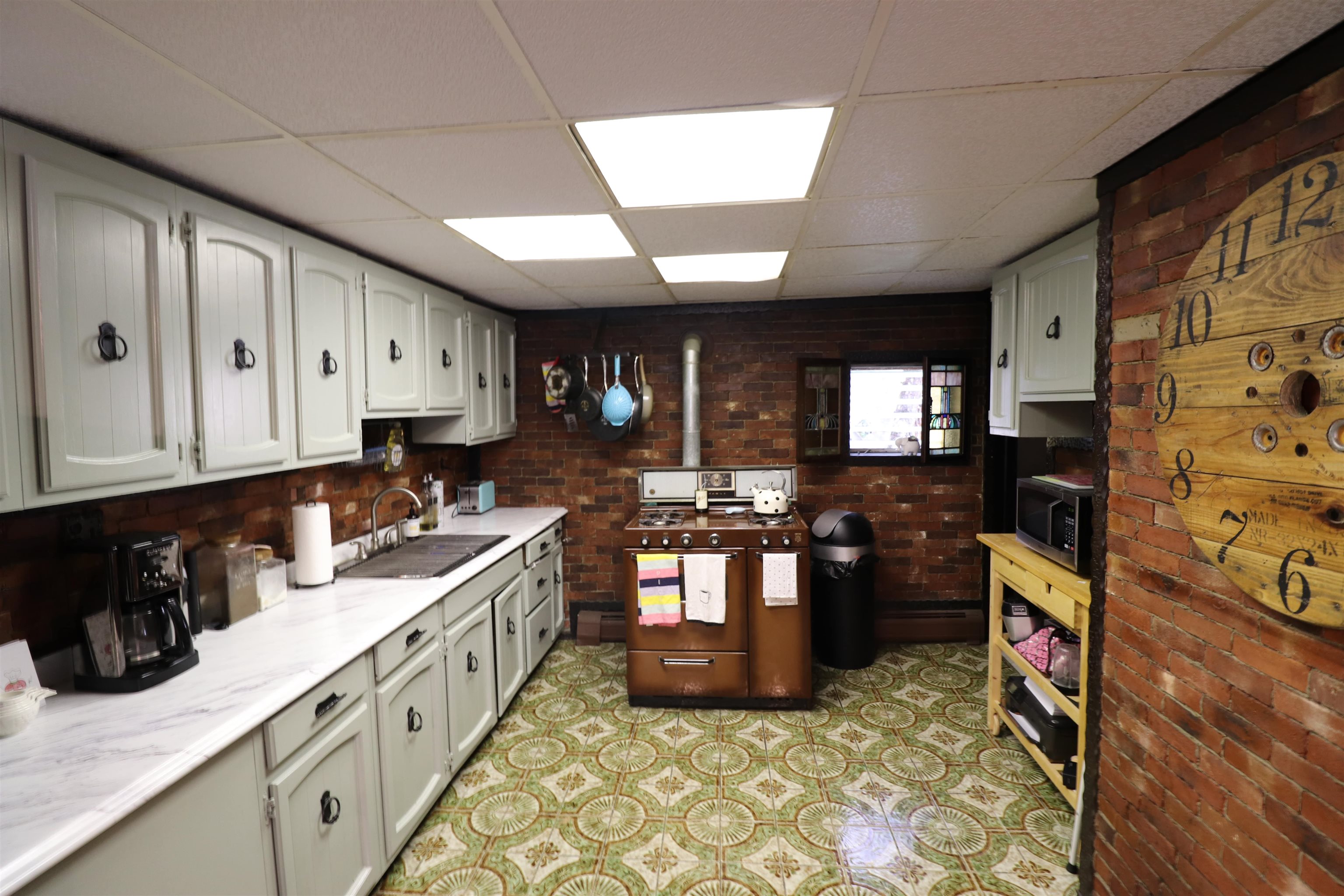 612 GRAND ST Unit: BH
