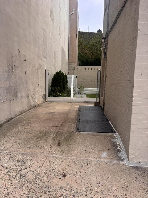 63 5TH ST Unit: 3