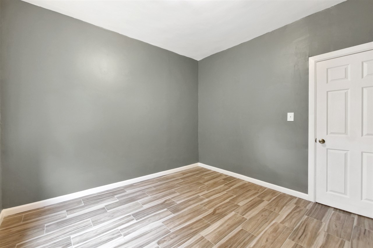 194 KENSINGTON AVE Unit: 101