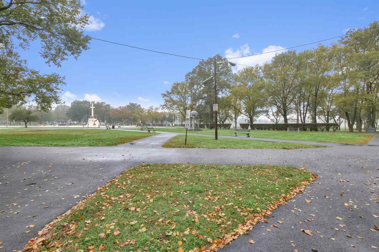 194 KENSINGTON AVE Unit: 101