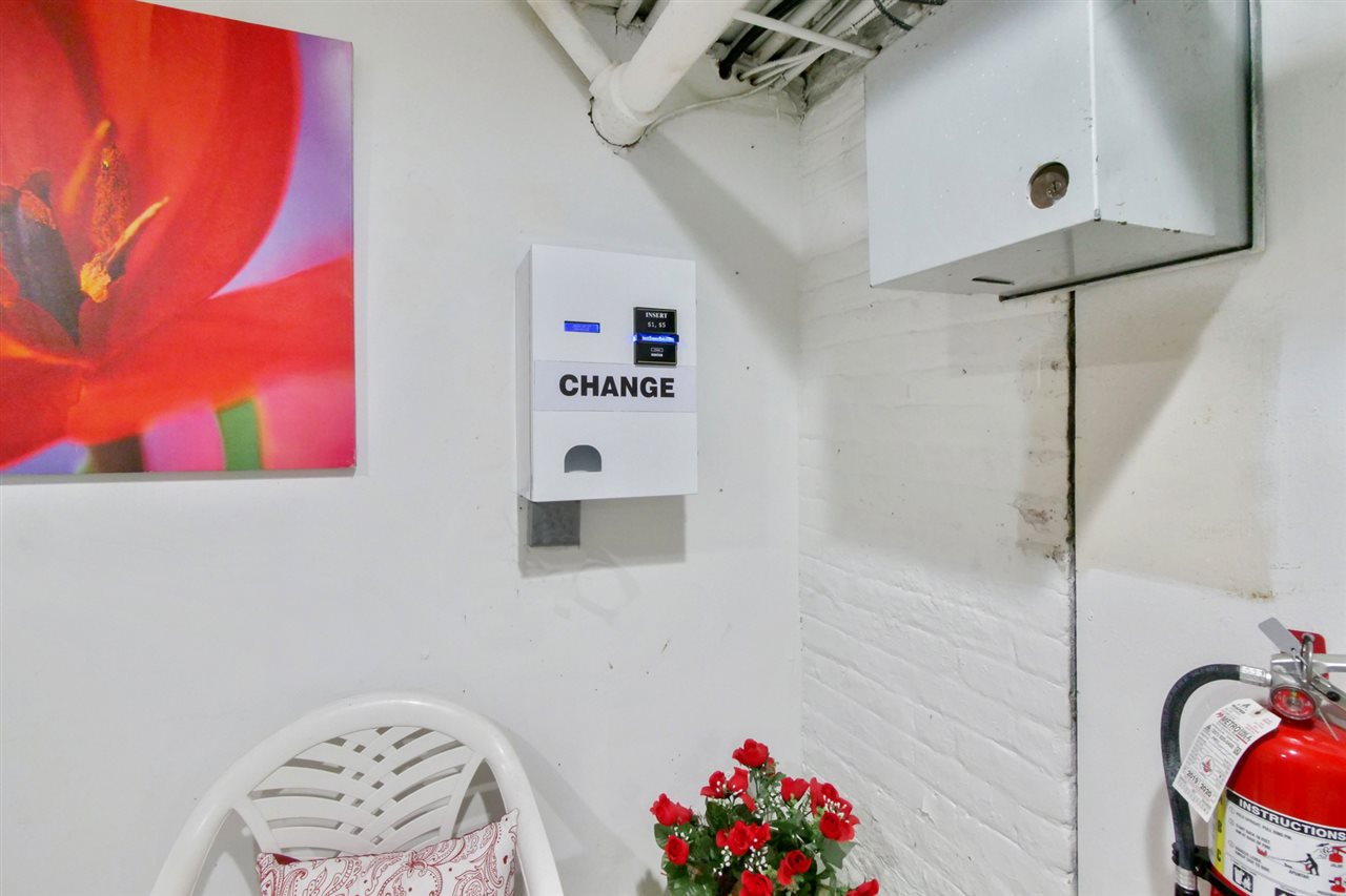 194 KENSINGTON AVE Unit: 101