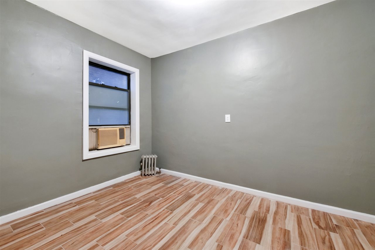 194 KENSINGTON AVE Unit: 101