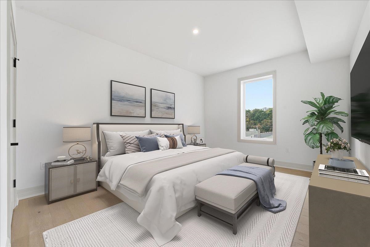 931 MADISON ST Unit: 307