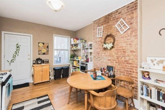 523 WASHINGTON ST Unit: 2