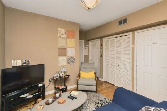 523 WASHINGTON ST Unit: 2
