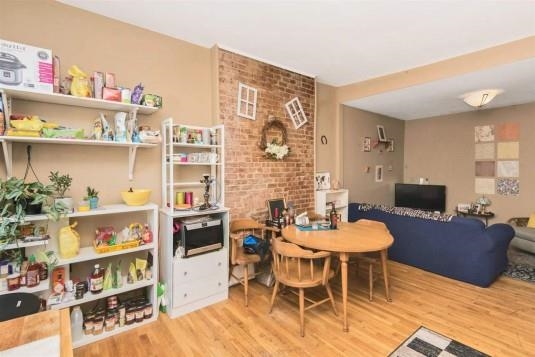523 WASHINGTON ST Unit: 2