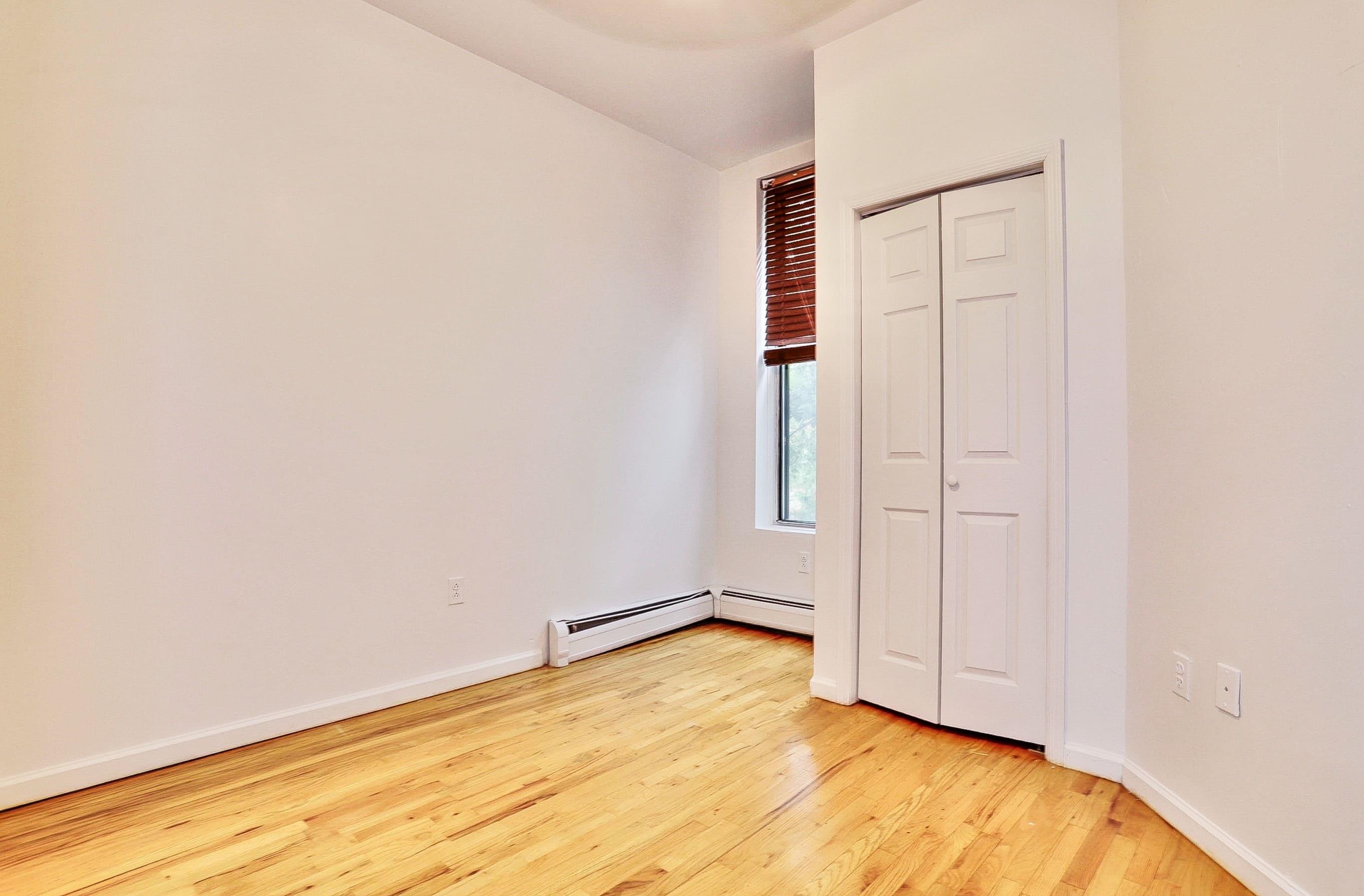 912 WASHINGTON ST Unit: 2