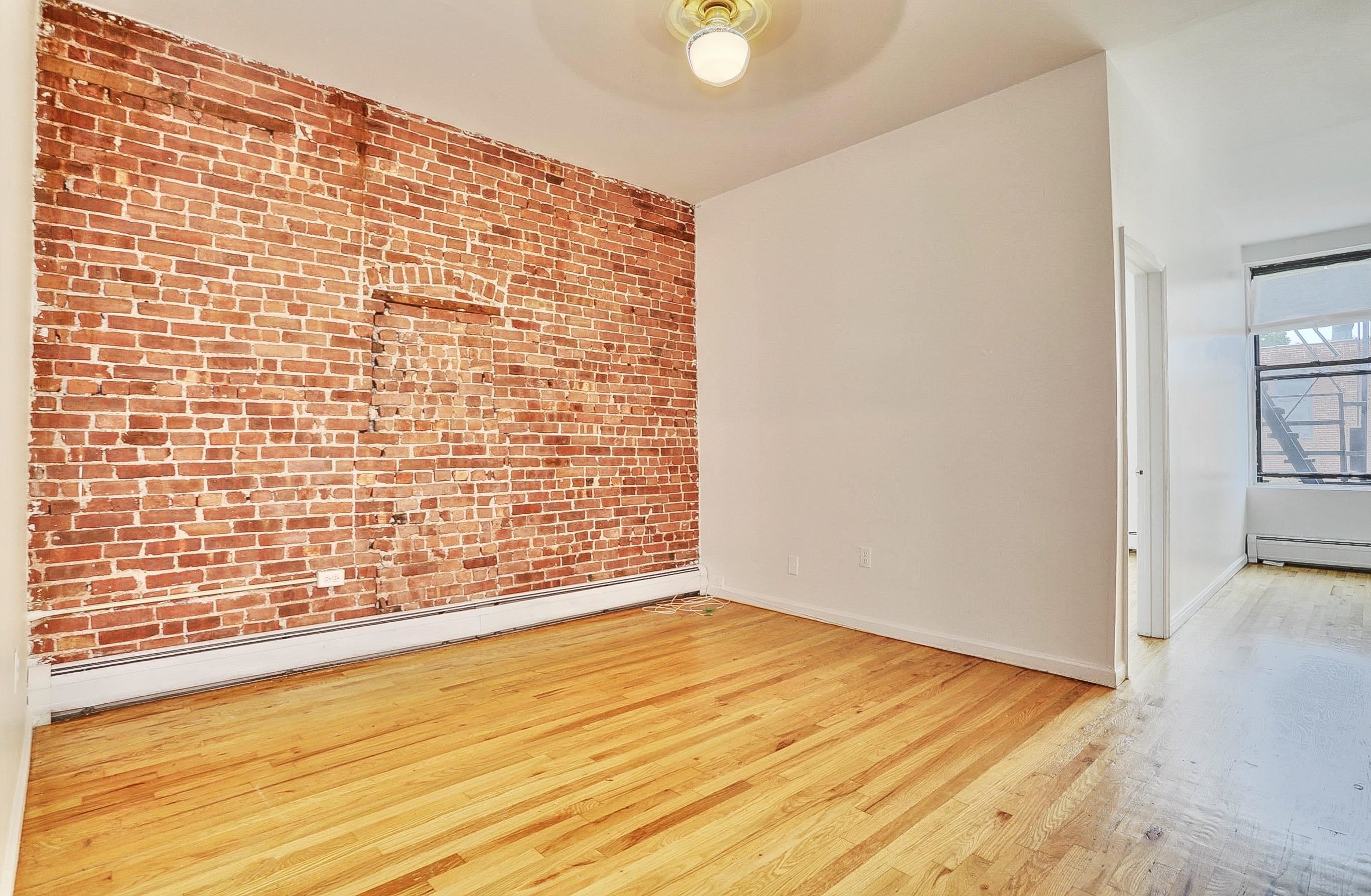 912 WASHINGTON ST Unit: 2