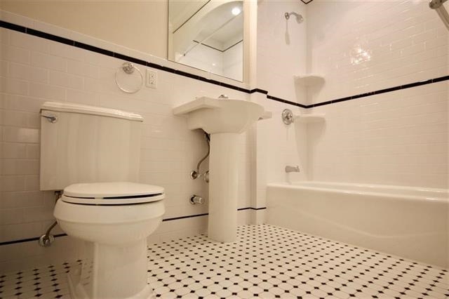 603 BLOOMFIELD ST Unit: 4