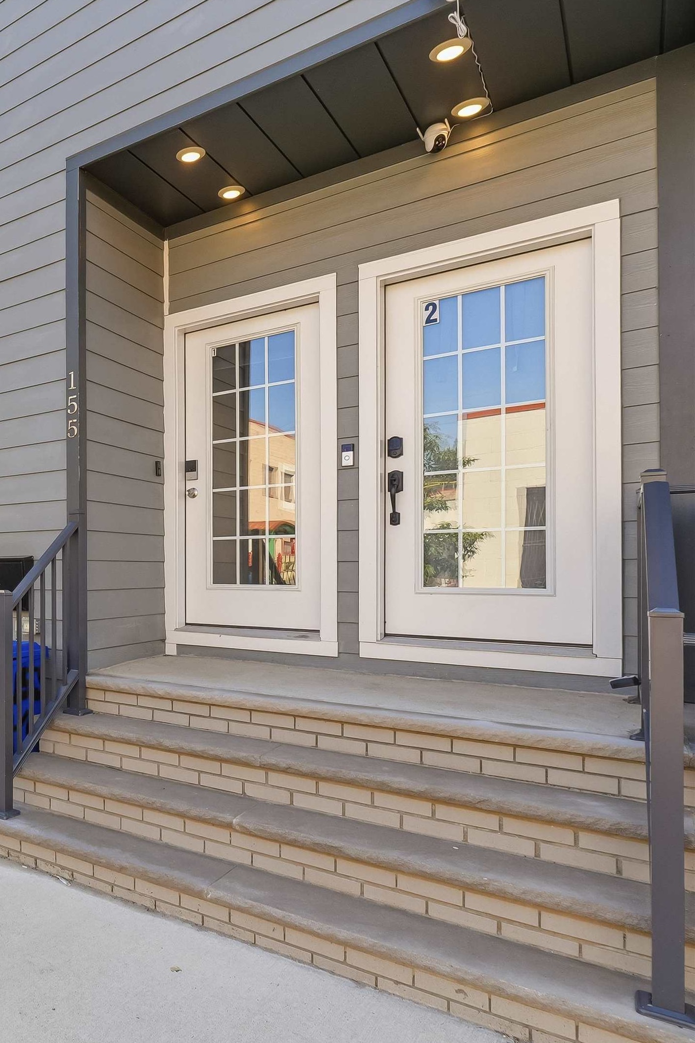 155 LAIDLAW AVE Unit: 101