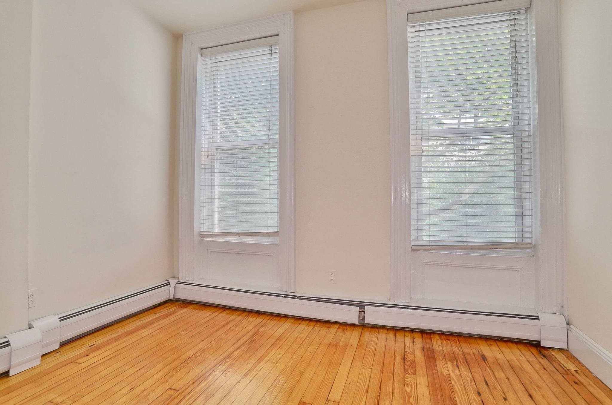 202 BLOOMFIELD ST Unit: 4