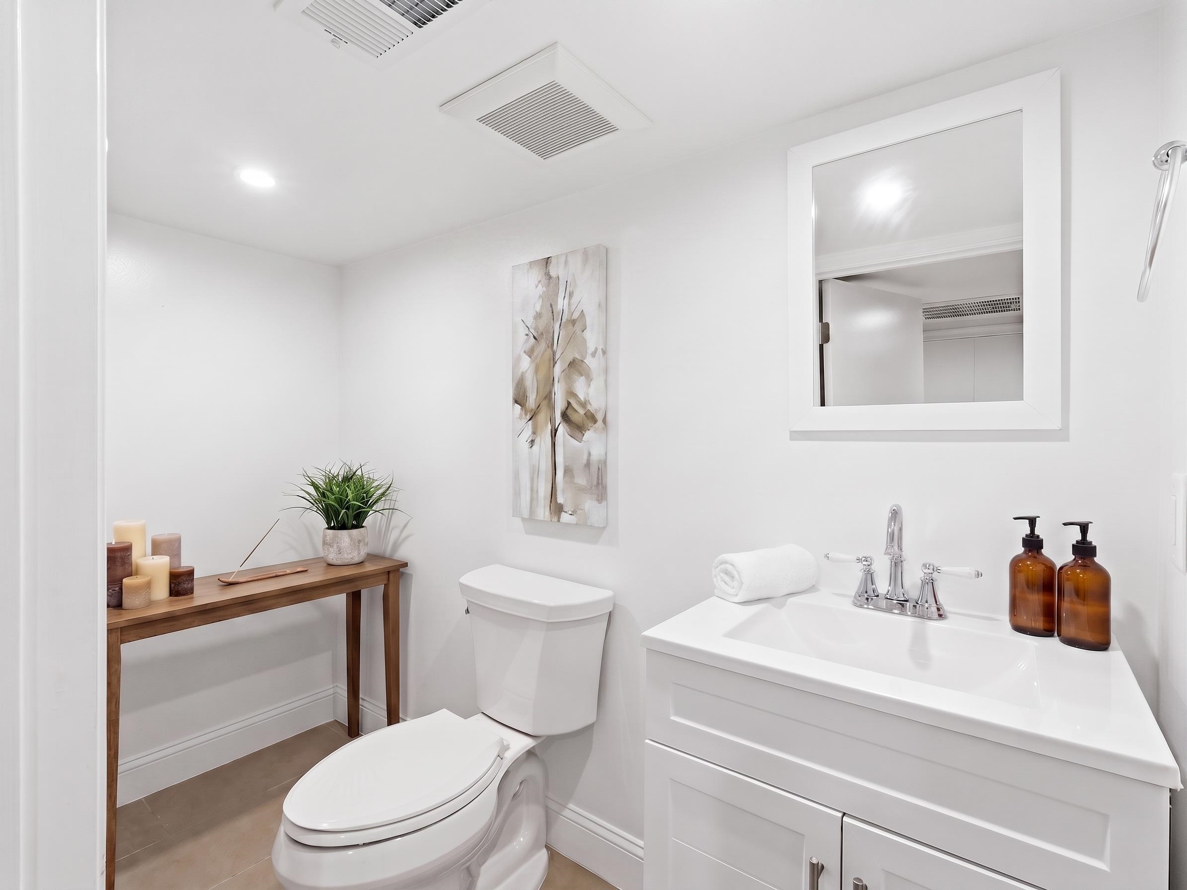 155 LAIDLAW AVE Unit: 101