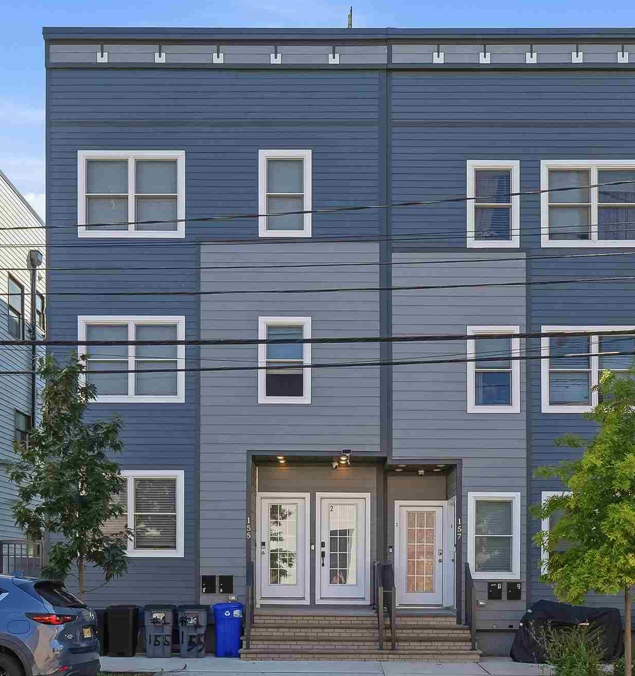 155 LAIDLAW AVE Unit: 101