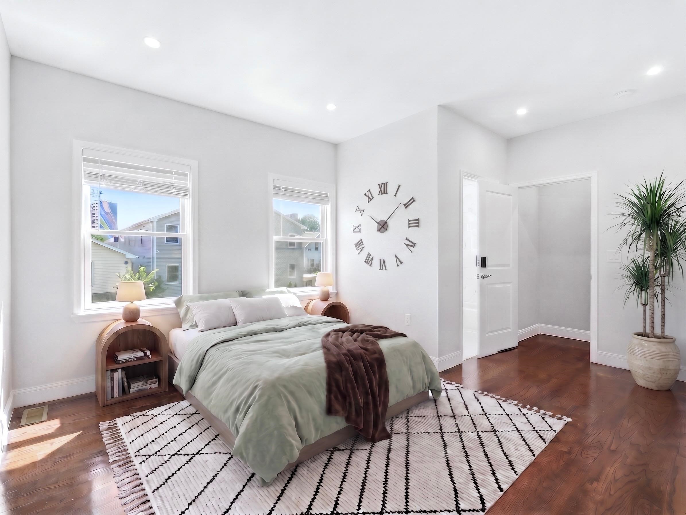 155 LAIDLAW AVE Unit: 101