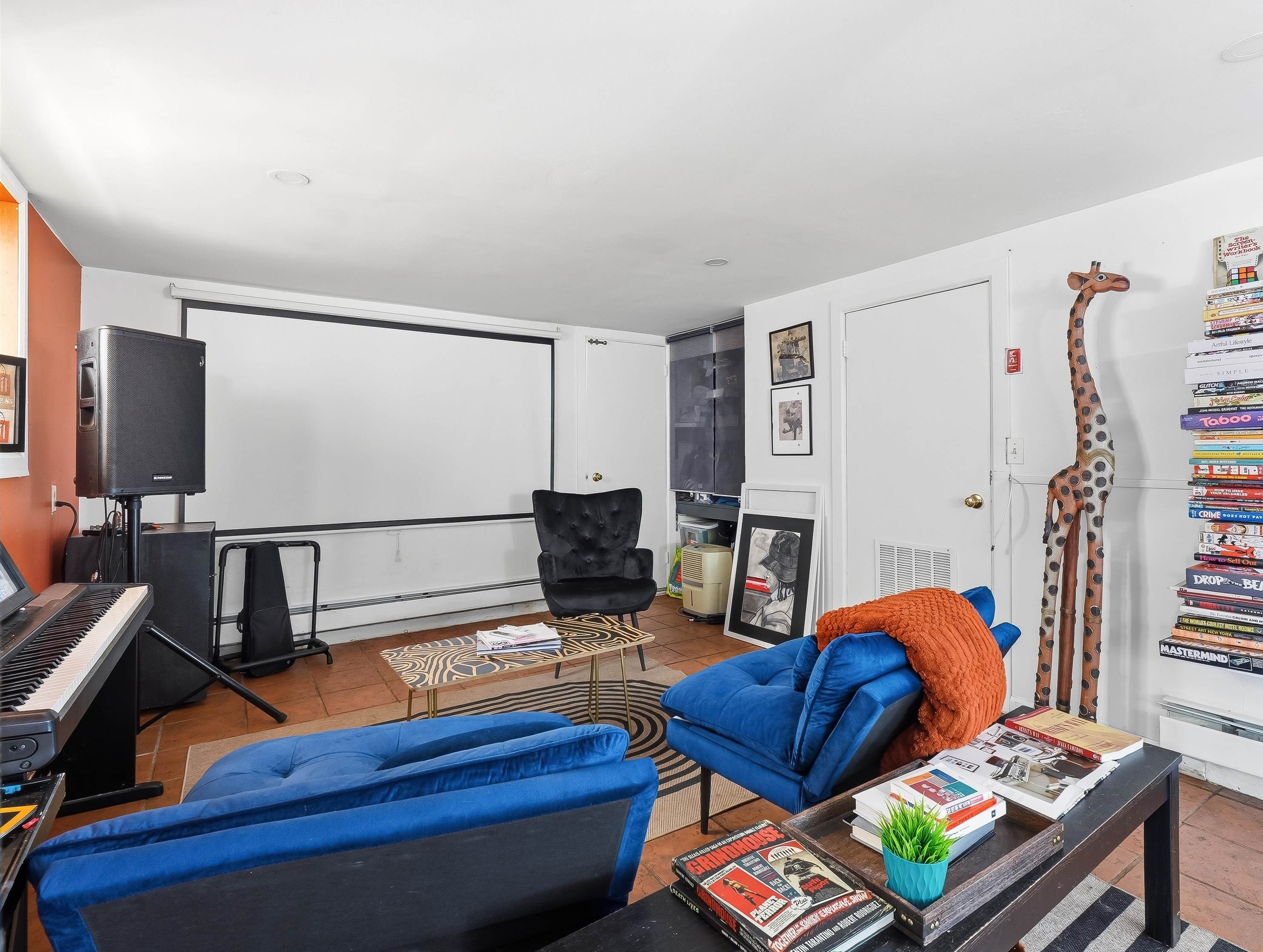 211 PLAINFIELD AVE
