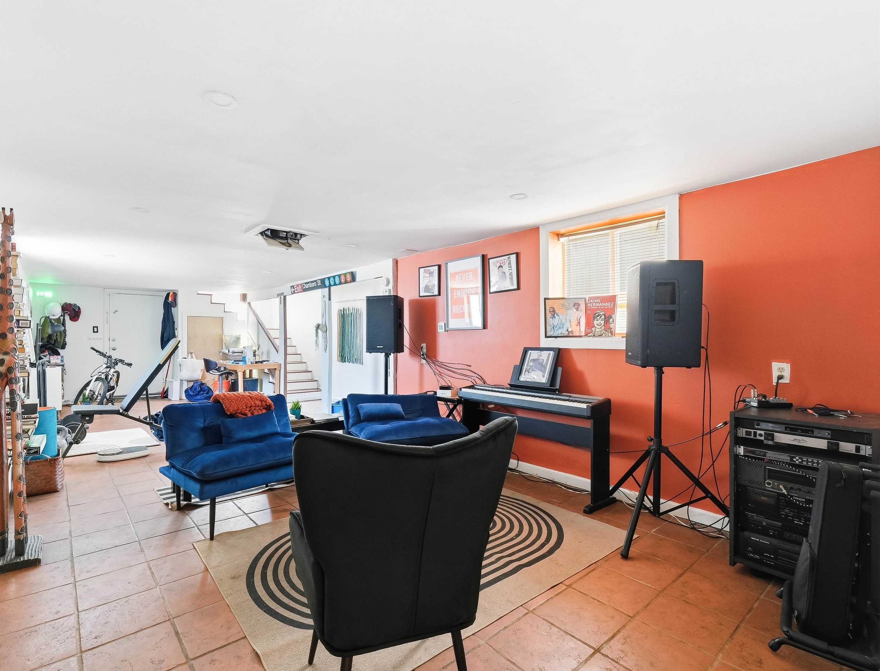 211 PLAINFIELD AVE