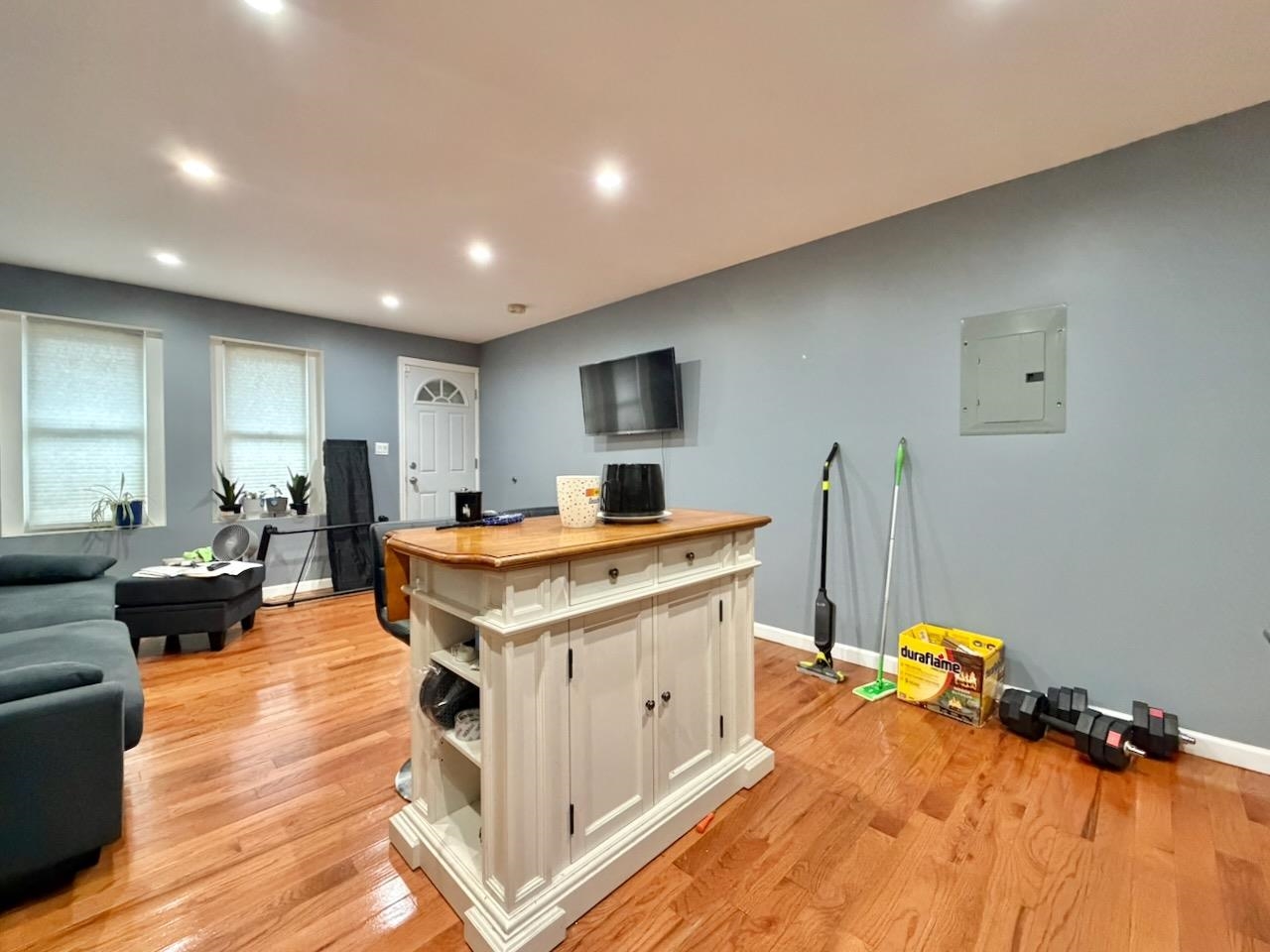 169 BELMONT AVE Unit: 1