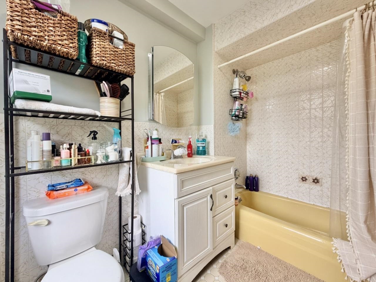 227 CLINTON ST Unit: 4