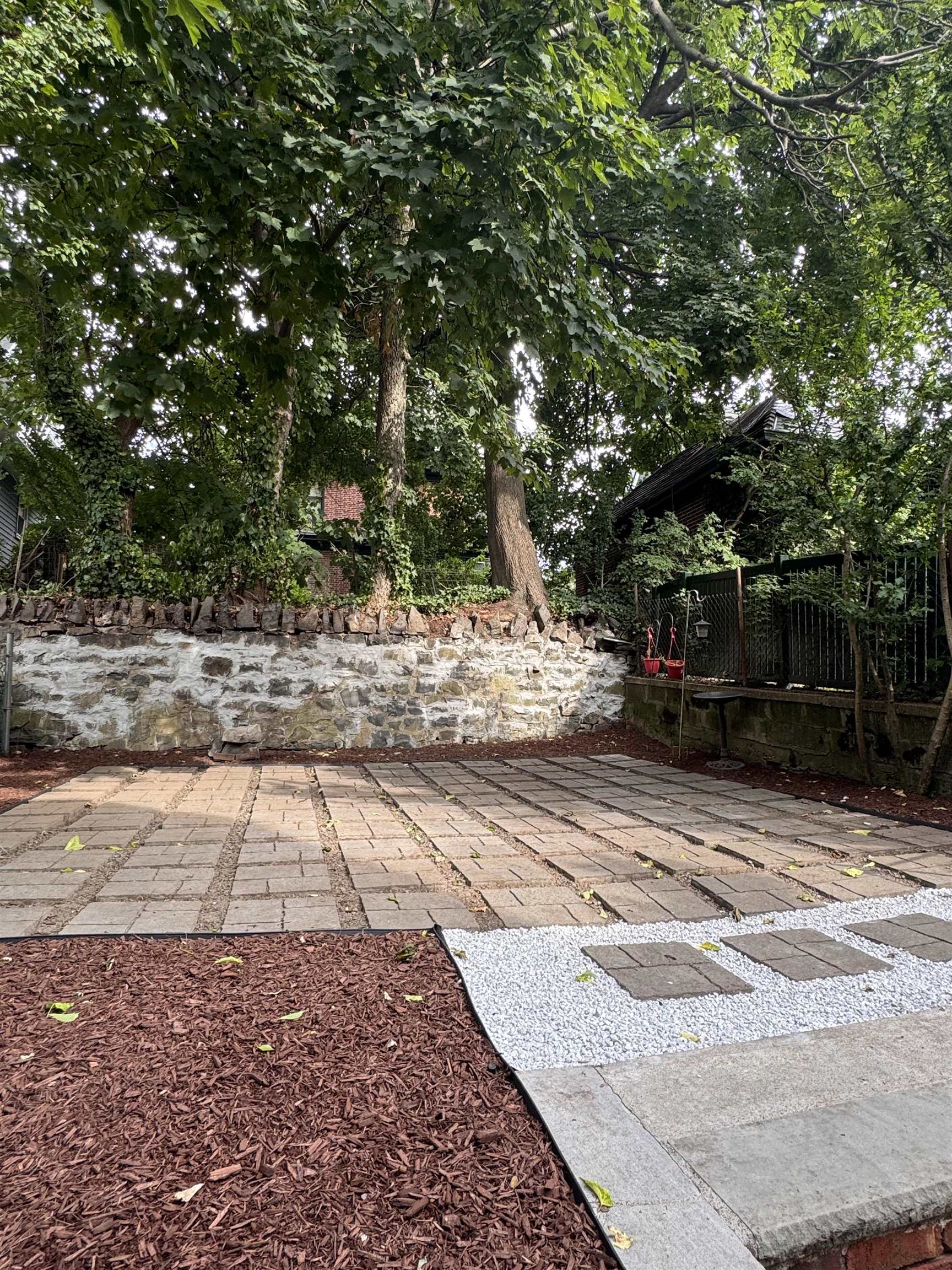 118 PARKVIEW AVE Unit: 1