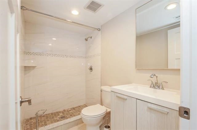 118 PARKVIEW AVE Unit: 1