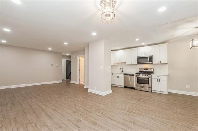 118 PARKVIEW AVE Unit: 1