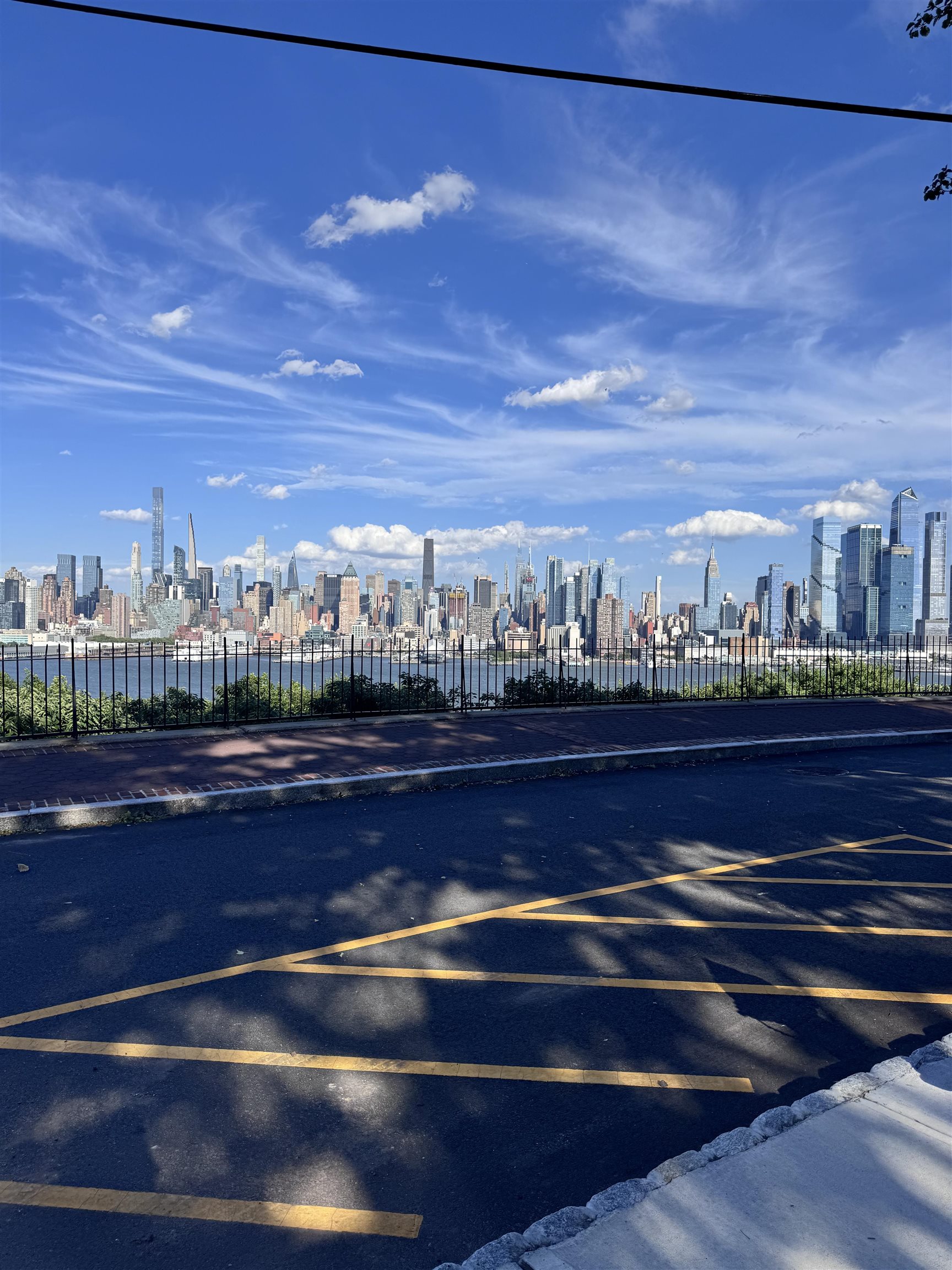 118 PARKVIEW AVE Unit: 1