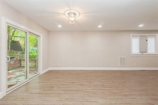 118 PARKVIEW AVE Unit: 1
