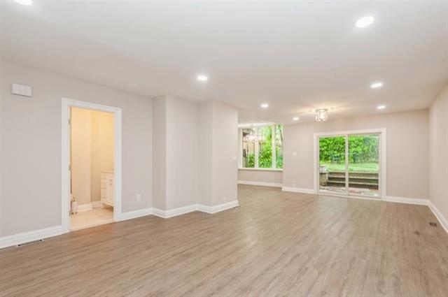 118 PARKVIEW AVE Unit: 1
