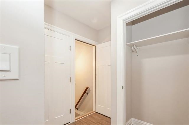 118 PARKVIEW AVE Unit: 1