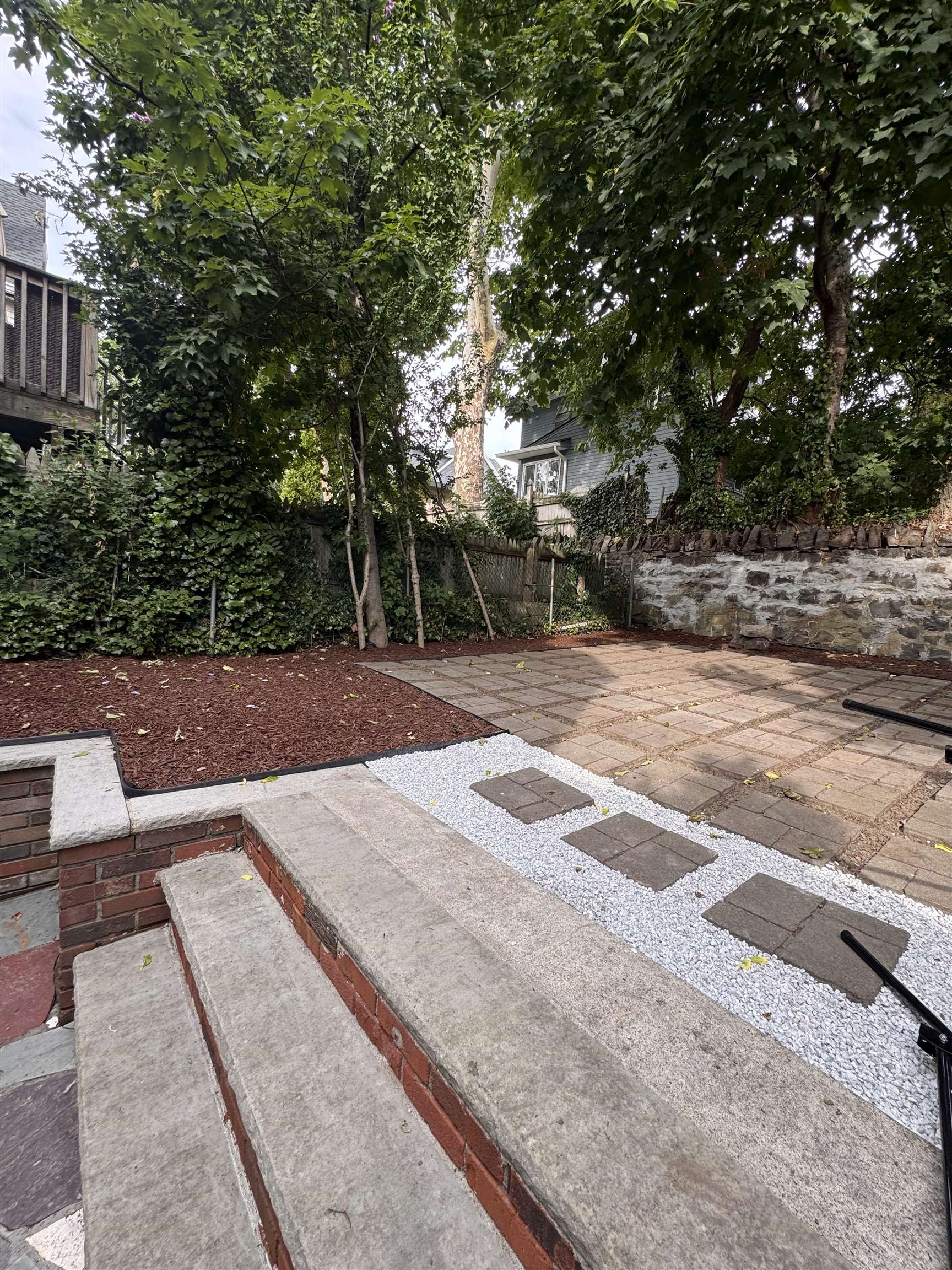 118 PARKVIEW AVE Unit: 1
