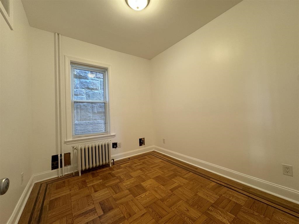445 MONMOUTH ST Unit: 2