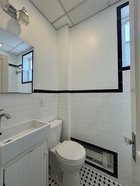 445 MONMOUTH ST Unit: 2