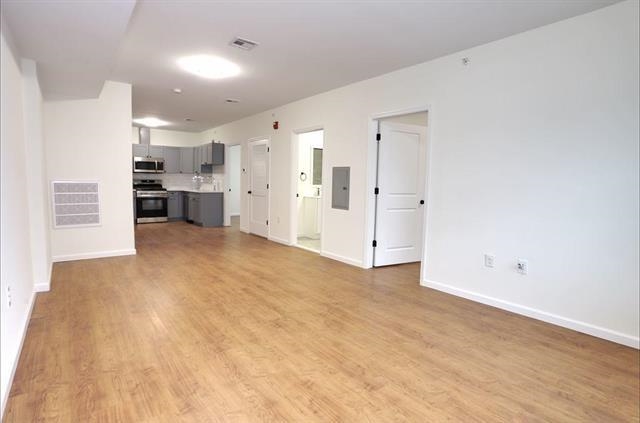 143 ZABRISKIE ST Unit: 2A
