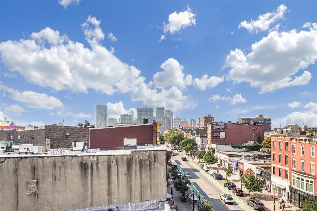 237 WASHINGTON ST Unit: 401