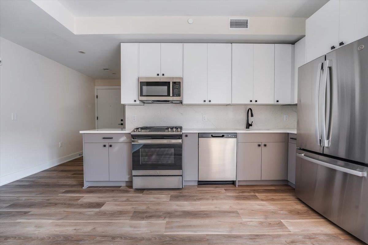 237 WASHINGTON ST Unit: 401