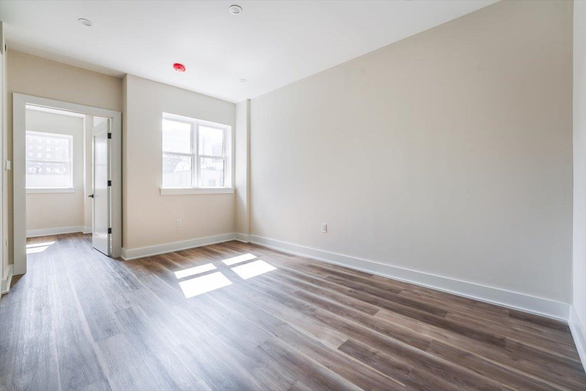 237 WASHINGTON ST Unit: 401