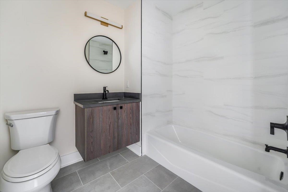 237 WASHINGTON ST Unit: 401